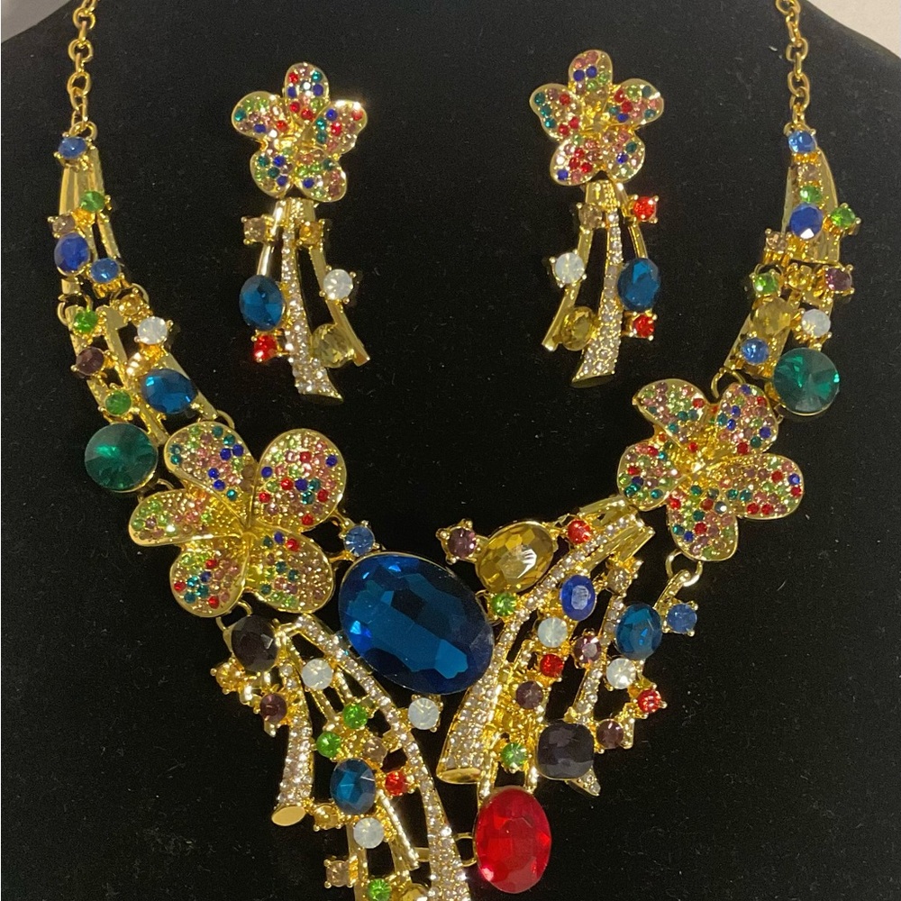 Multicolor Floral Crystal Statement Necklace & Earring Set - Gold Tone